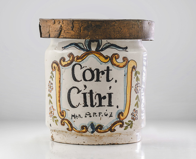 Bote para contener corteza de cítricos